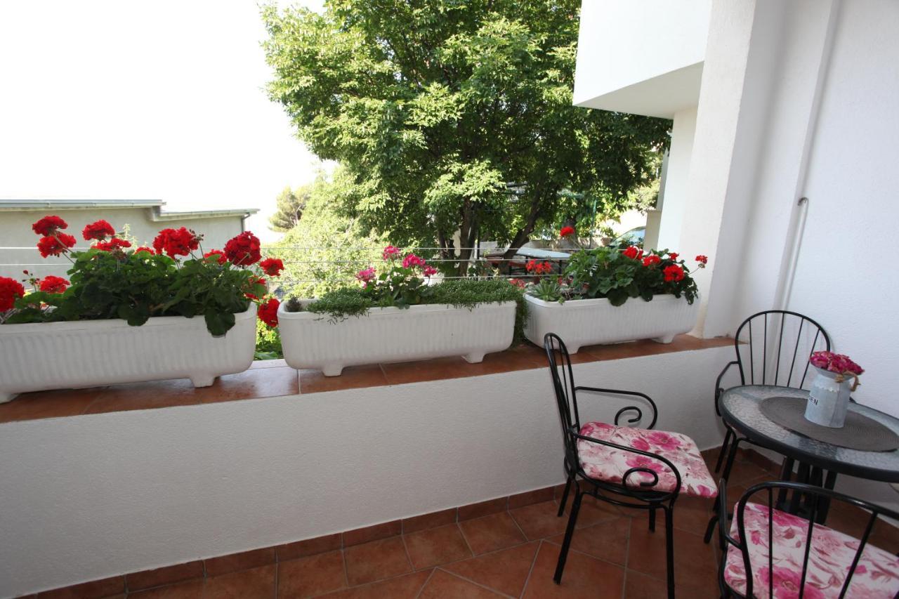 Apartments Rustica Makarska Exteriör bild